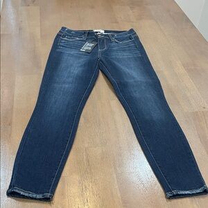 NWT PAIGE Women’s Verdugo Ankle Jeans. Size 28